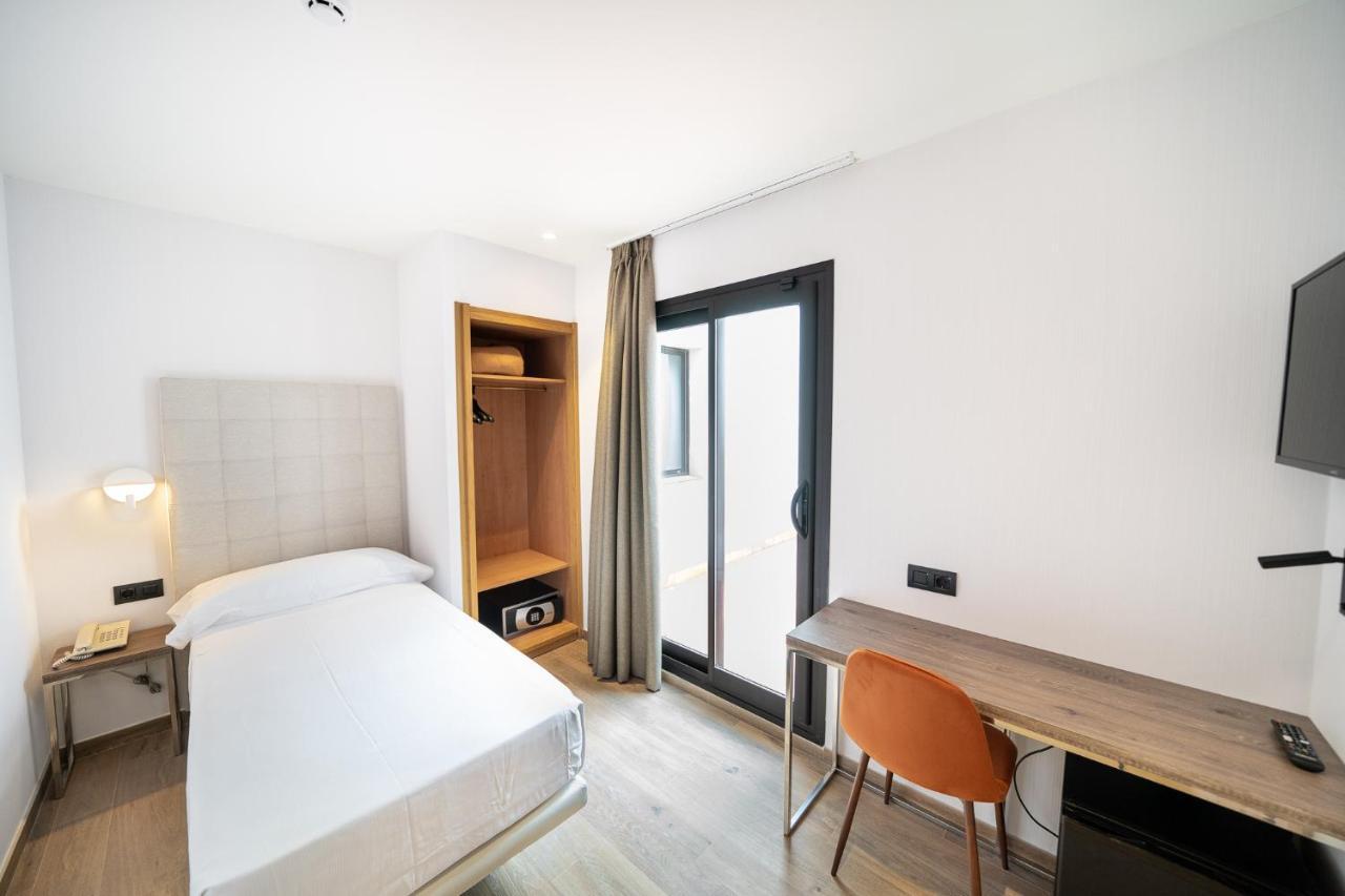 Hotel Caledonian Barcellona Esterno foto
