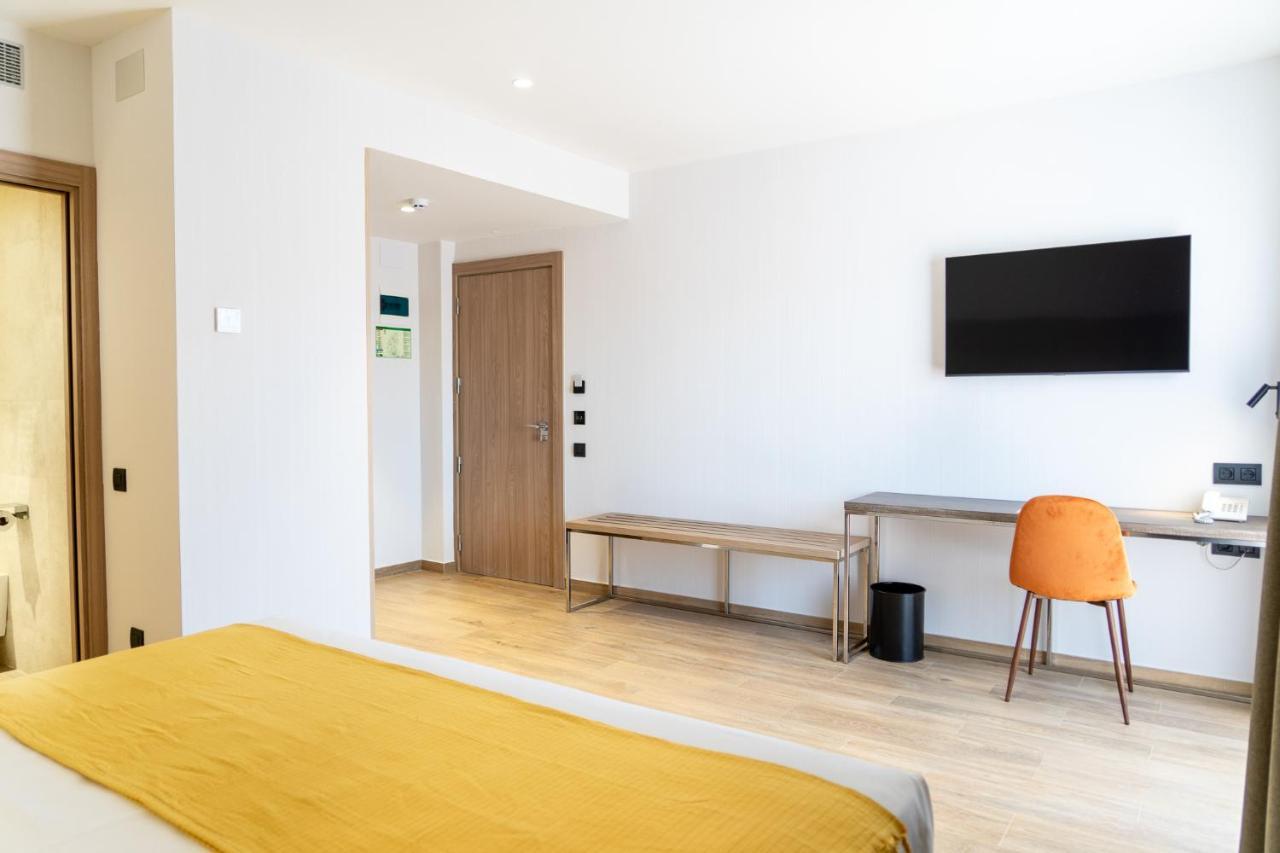 Hotel Caledonian Barcellona Esterno foto