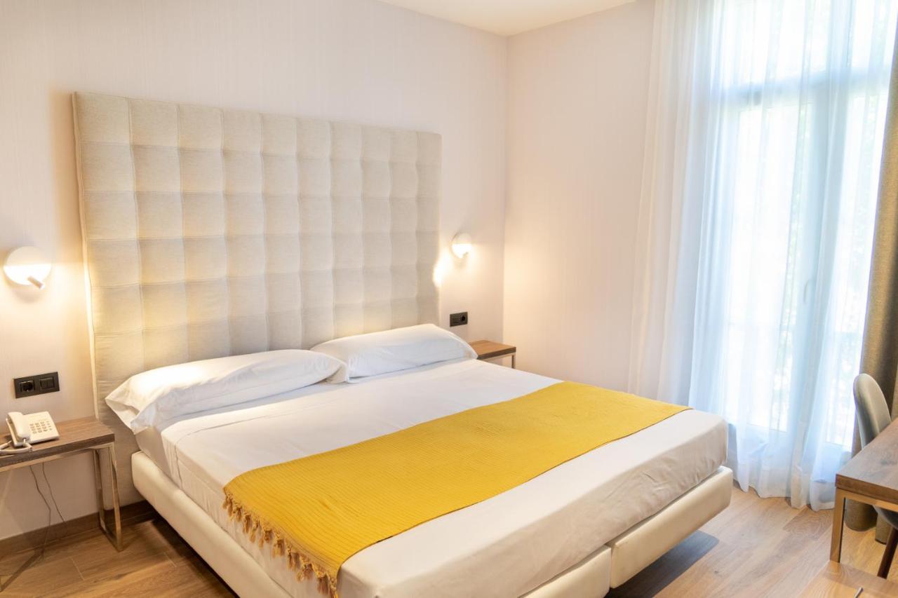 Hotel Caledonian Barcellona Esterno foto