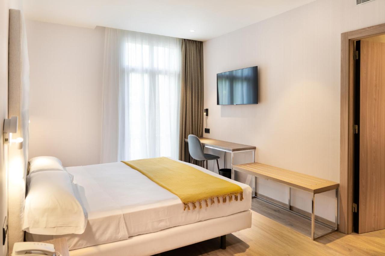Hotel Caledonian Barcellona Esterno foto